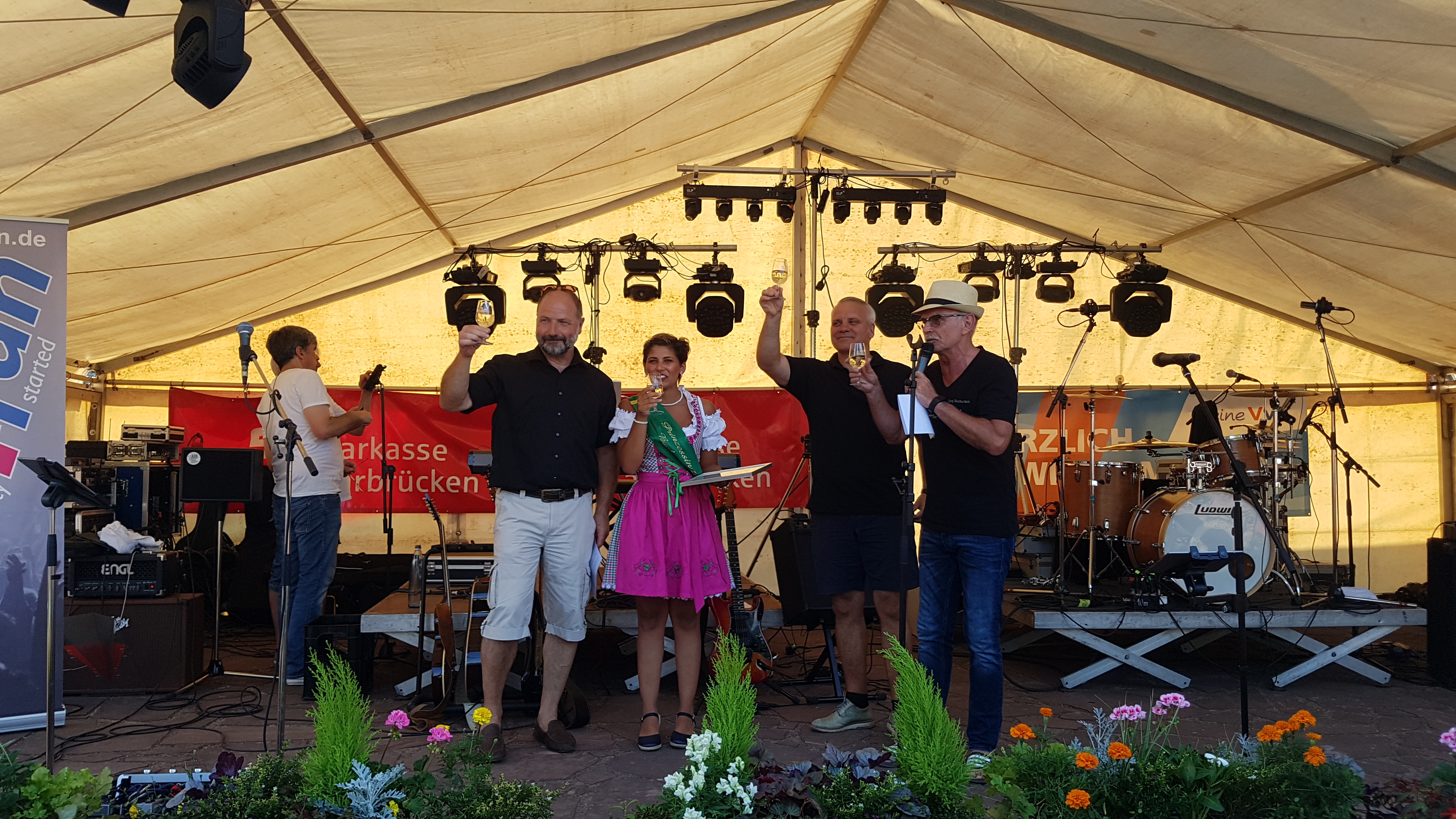 weinfest_20180728_1836071620.jpg